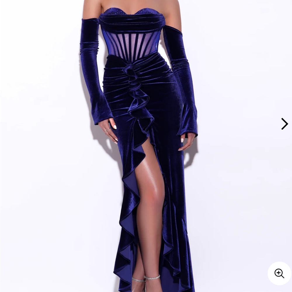 Elegant Purple Velvet Evening Dress
